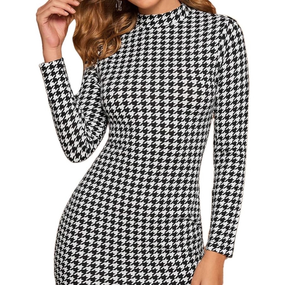 b&w checkered long sleeve bodycon dress